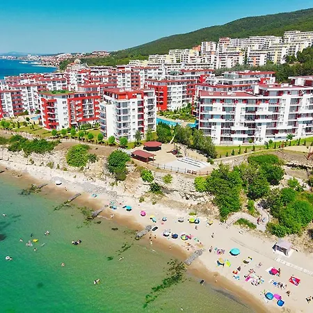 Crown Sea View 아파트