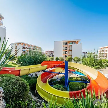 Imperial Sea View Apartment *