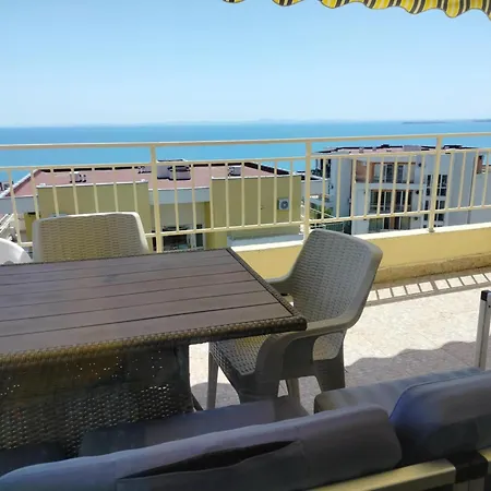 Crown Sea View Apartamento